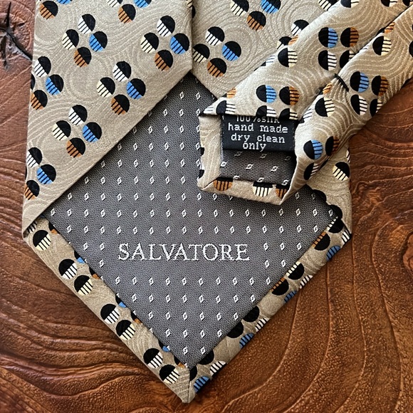 NWT Salvatore Pellegrino 100% Silk Hand Made Abstract Shape Tie - Picture 5 of 5